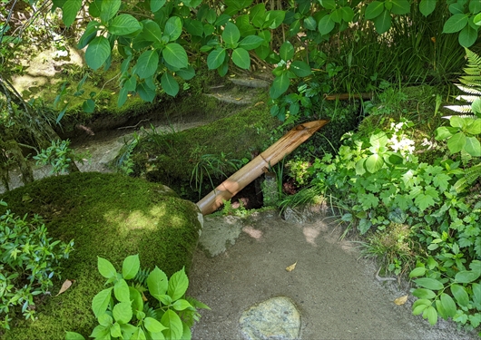 詩仙堂の鹿威し