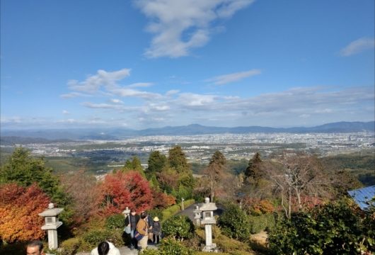 善峯寺薬師堂前の景色