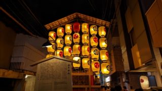 京都祇園祭の油天神山オレンジ提灯