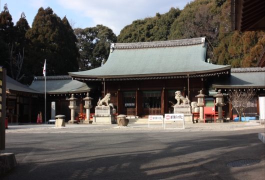 京都霊山護国神社本殿前