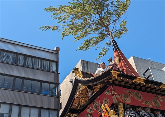 岩戸山の伊弉諾尊