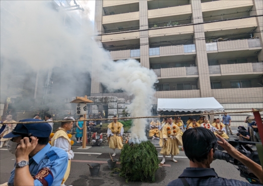 役行者山の護摩焚き